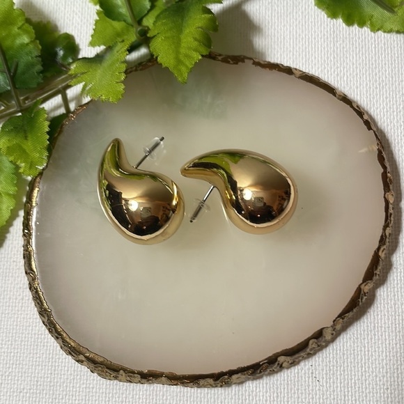 Zara Tear Drop Bottega Gold Earrings - Picture 7 of 16